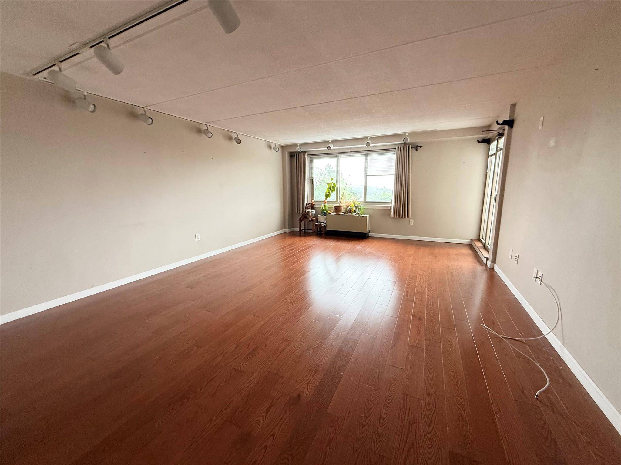 New Rochelle, NY 10805,701 Pelham RD #2E