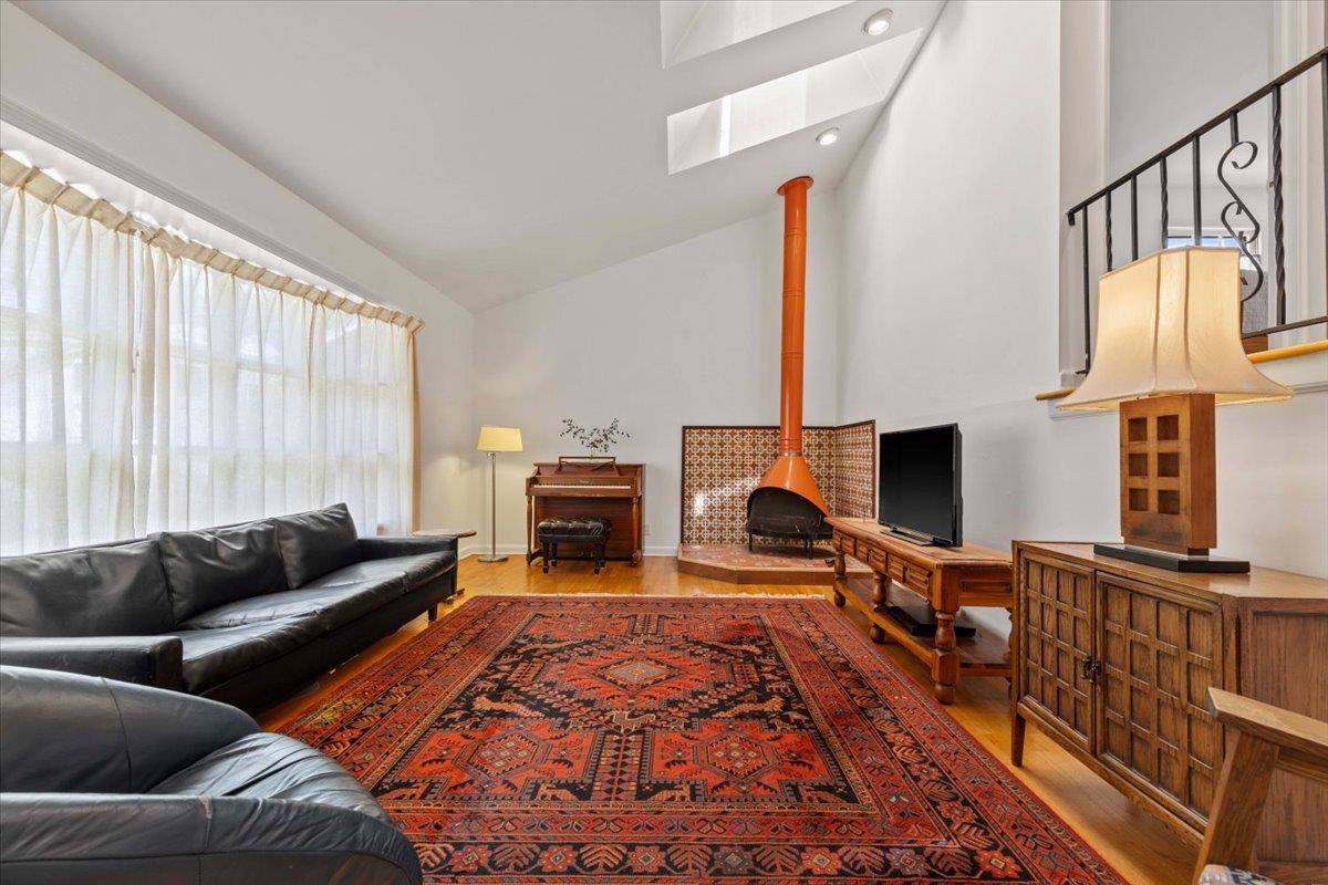Hastings-on-hudson, NY 10706,18 Harvard LN