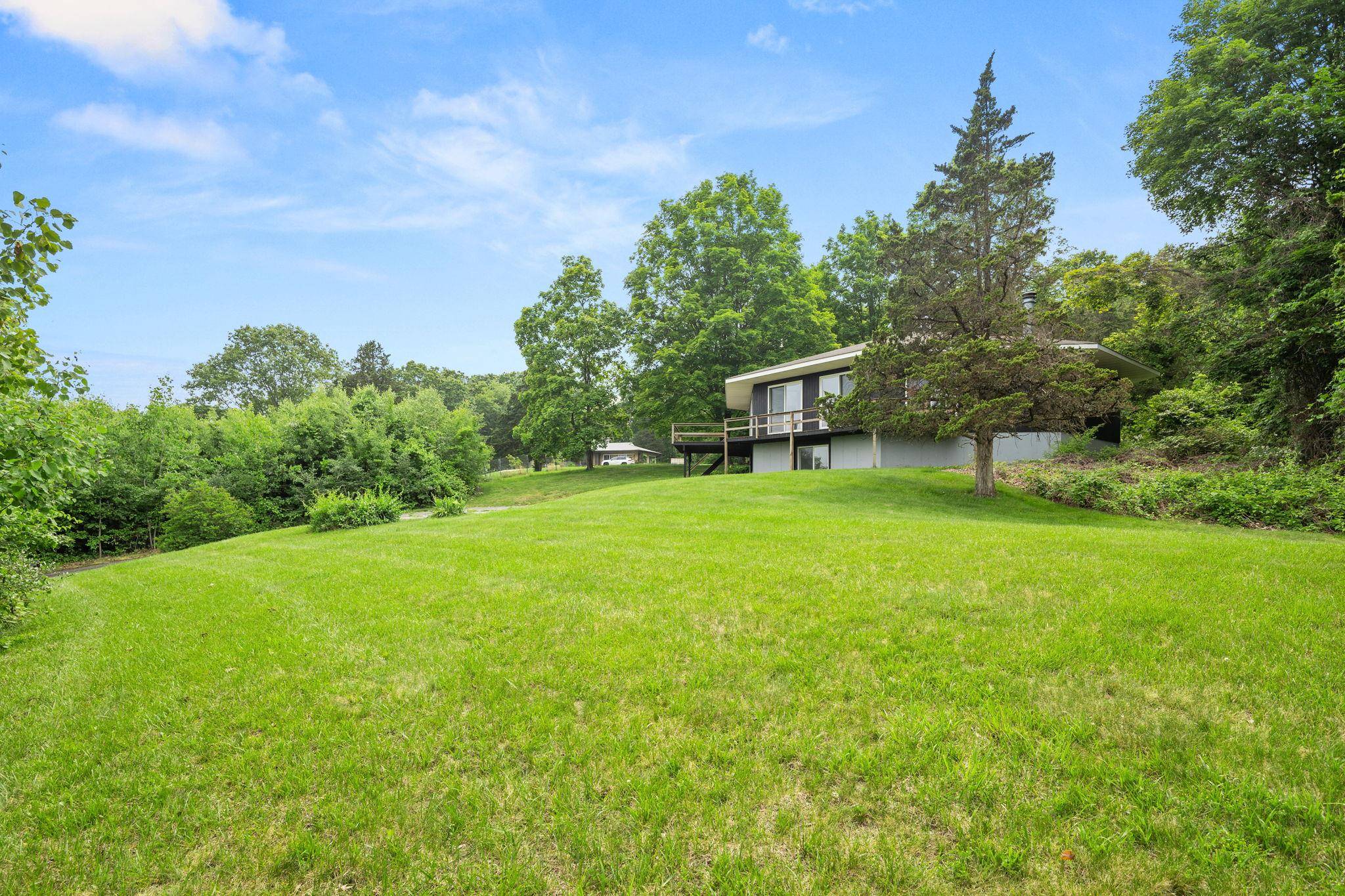 Patterson, NY 12563,93 Cross RD