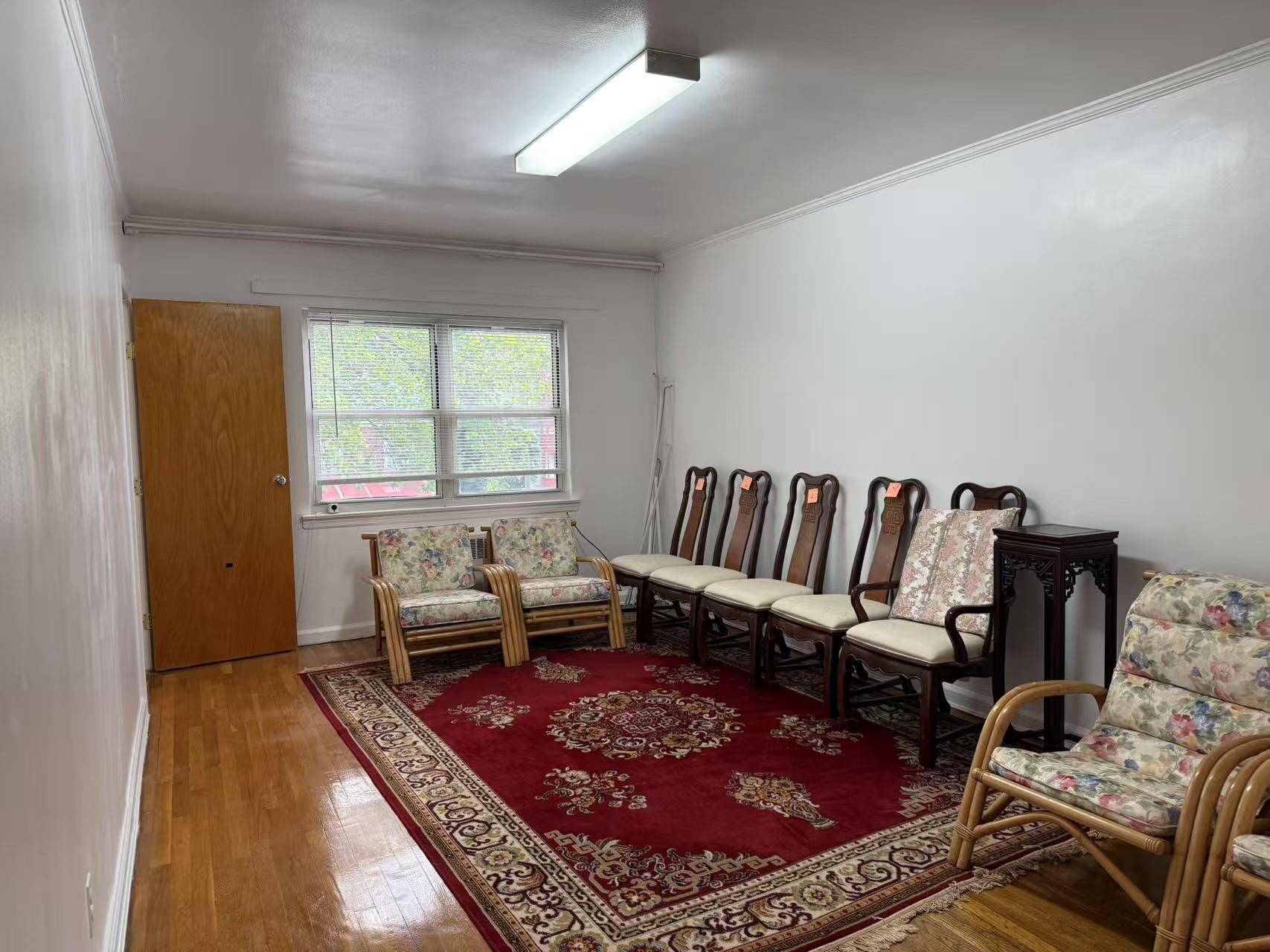 Elmhurst, NY 11373,51-21 Goldsmith ST