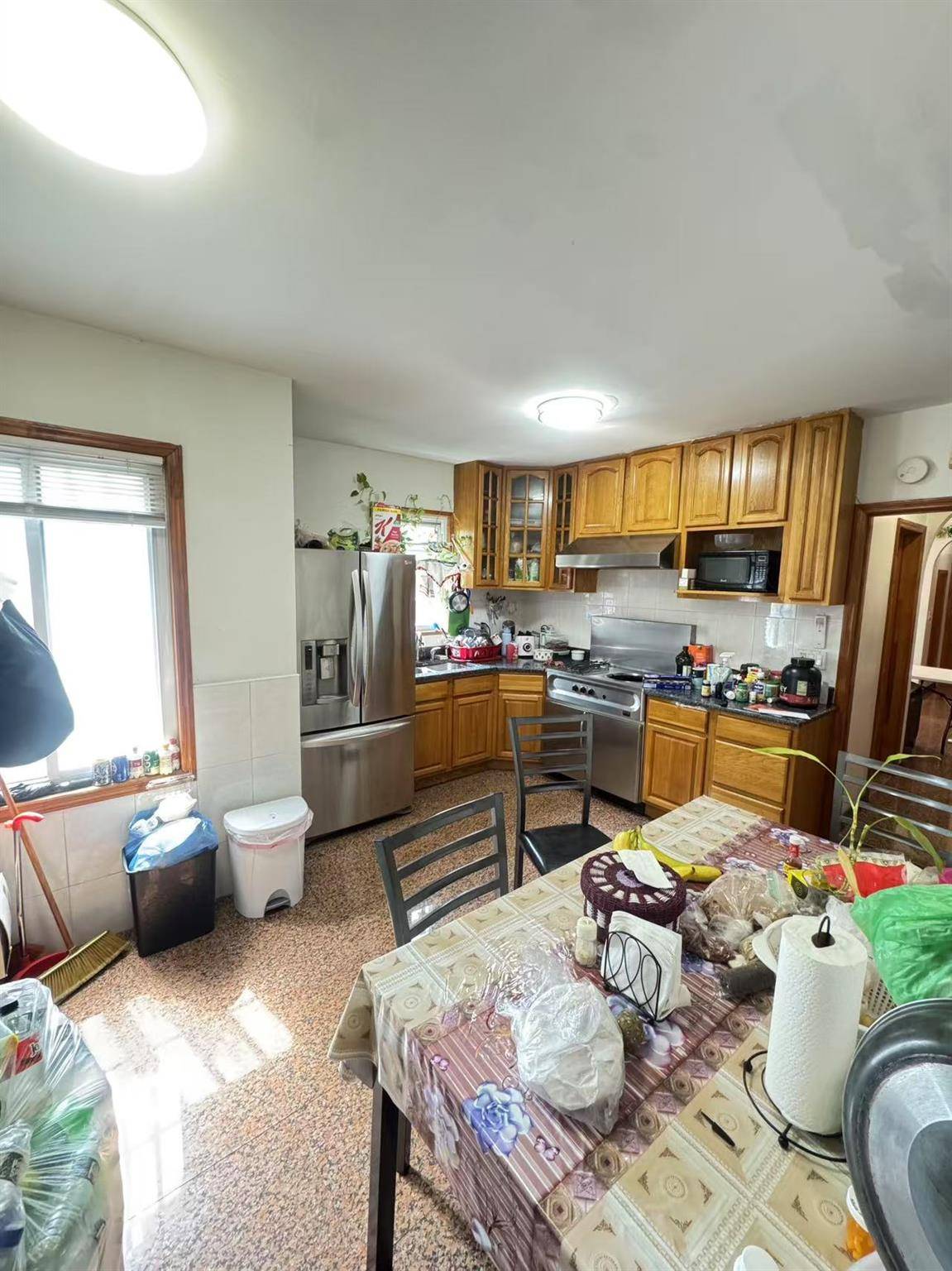 Elmhurst, NY 11373,41-09 Forley ST