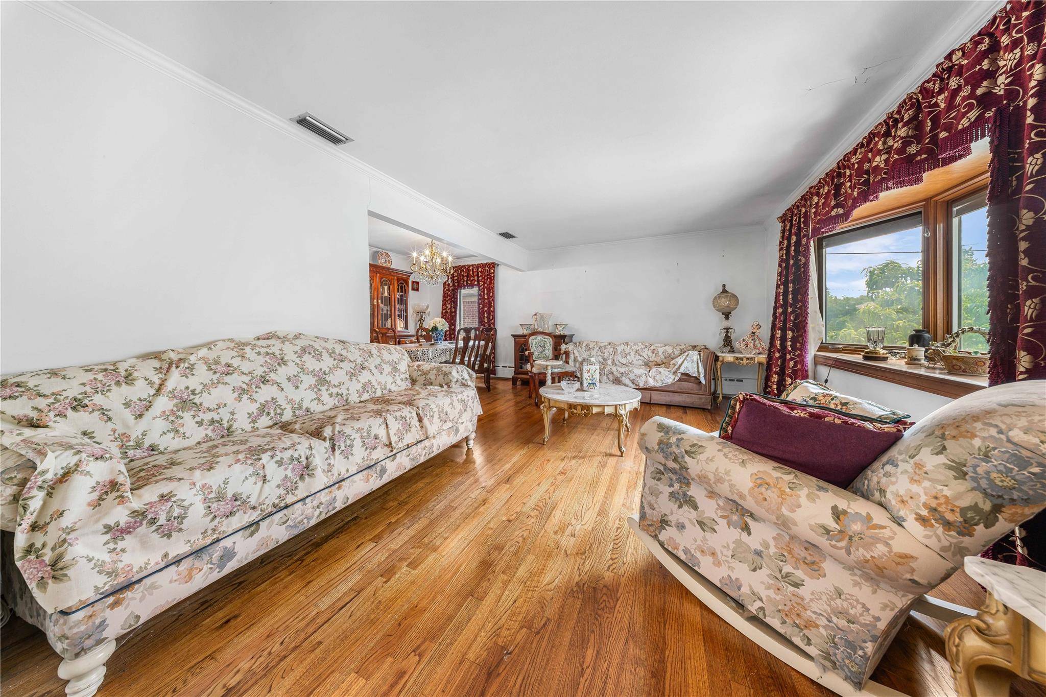 Whitestone, NY 11357,141-37 11 Avenue