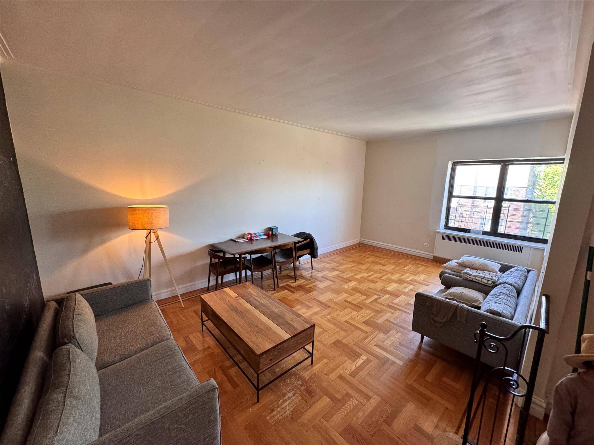 New Rochelle, NY 10801,30 Clinton PL #6E