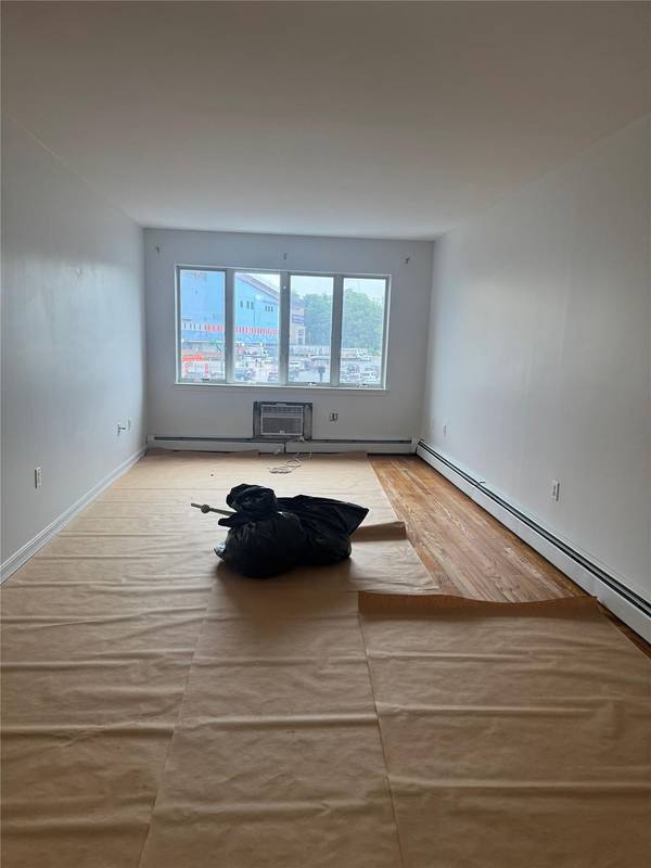 65-95 Terrace CT #1, Maspeth, NY 11379