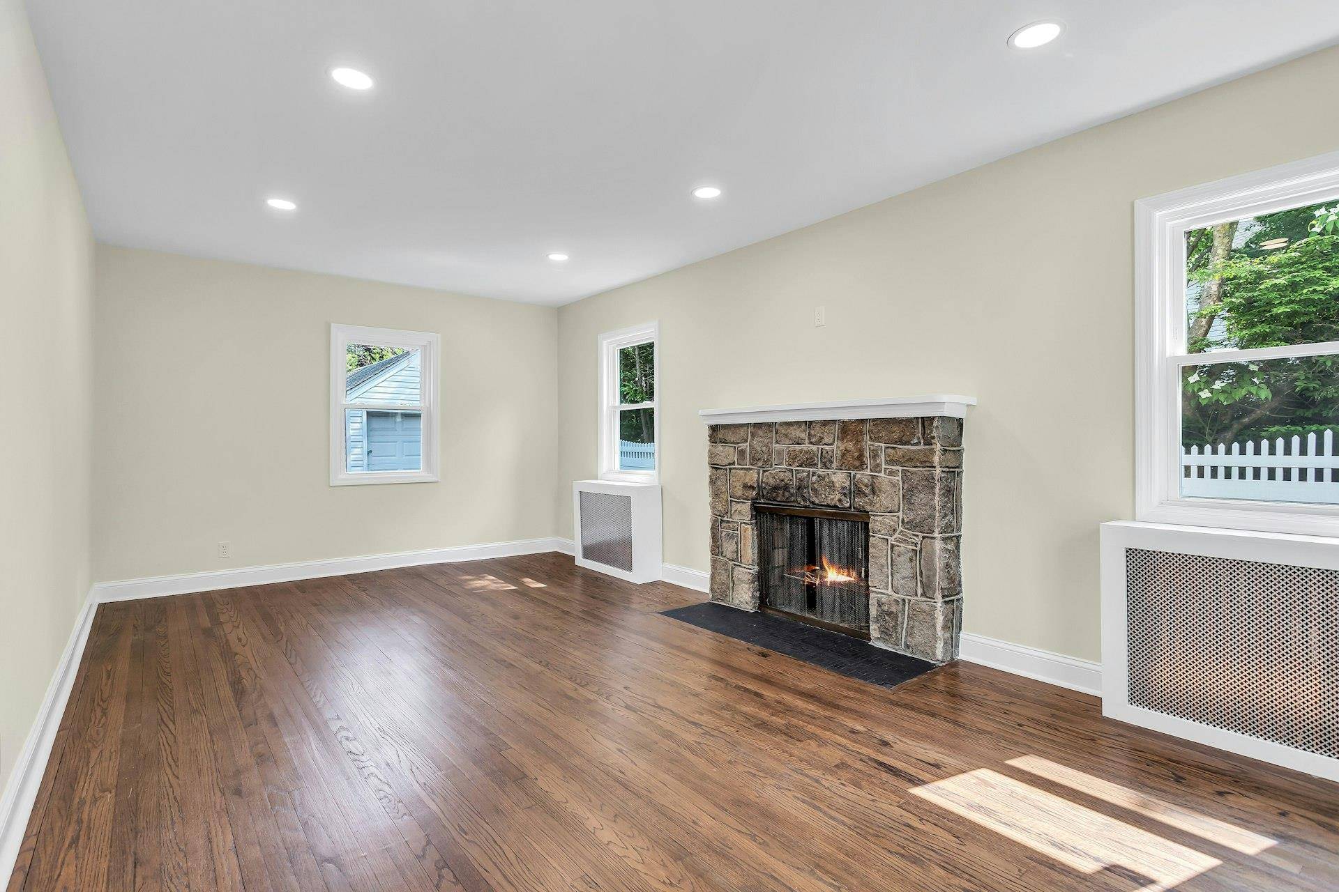 Hempstead, NY 11550,46 Beatrice CT