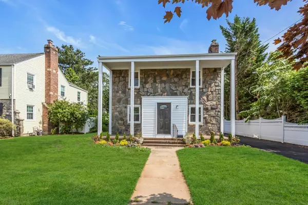 46 Beatrice CT, Hempstead, NY 11550