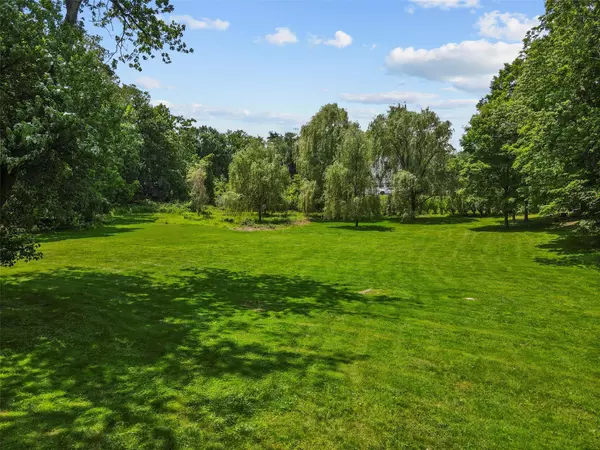 Rye, NY 10580,15 Rockledge RD
