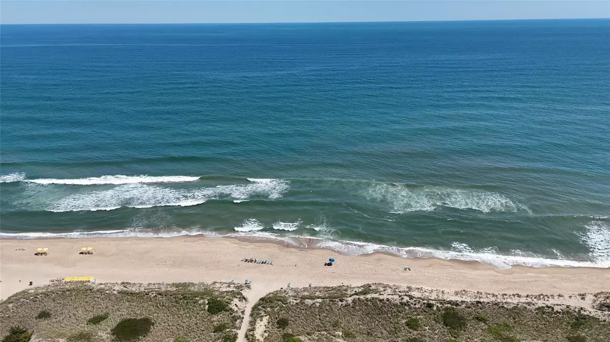 Amagansett, NY 11930,2136 Montauk HWY #112