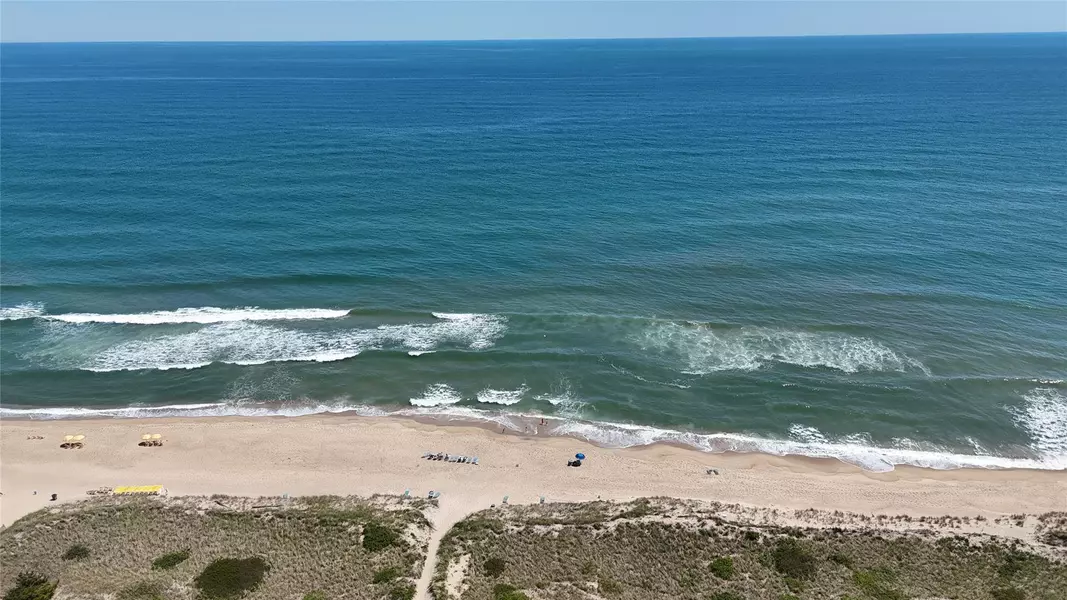 2136 Montauk HWY #112, Amagansett, NY 11930