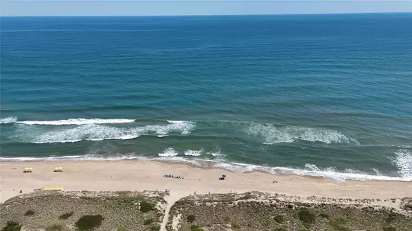 2136 Montauk HWY #112, Amagansett, NY 11930