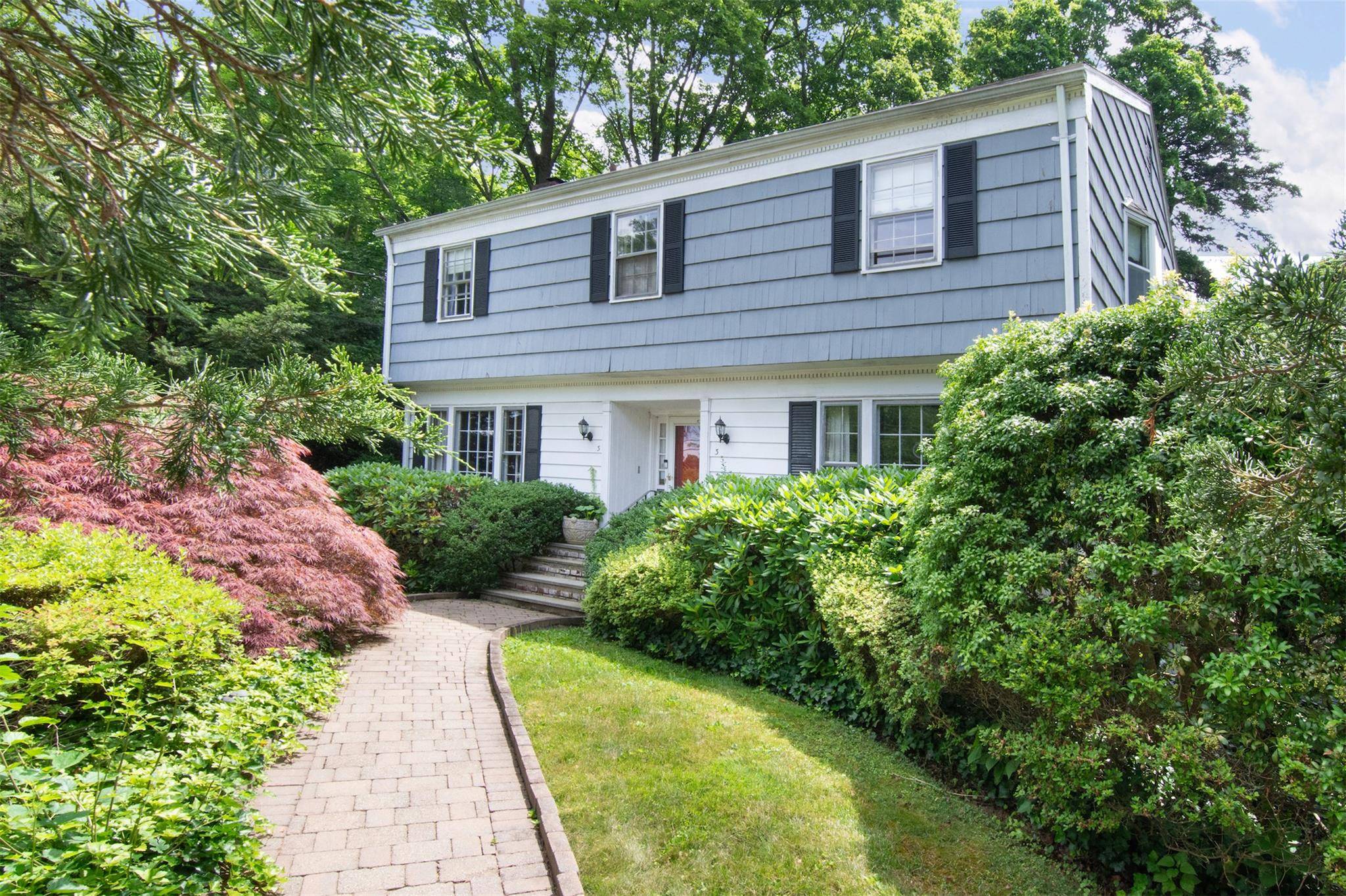 3 Little LN, White Plains, NY 10605