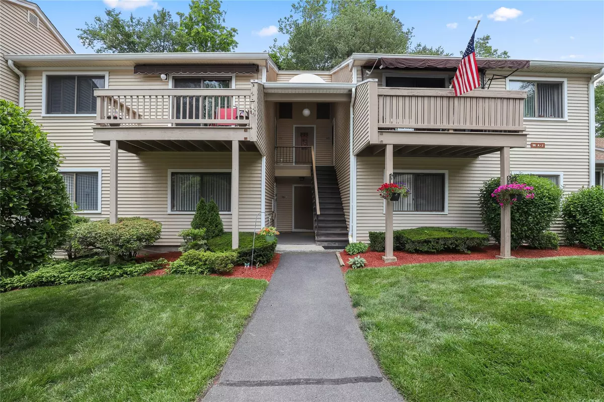 Yorktown Heights, NY 10598,96 Molly Pitcher LN #H