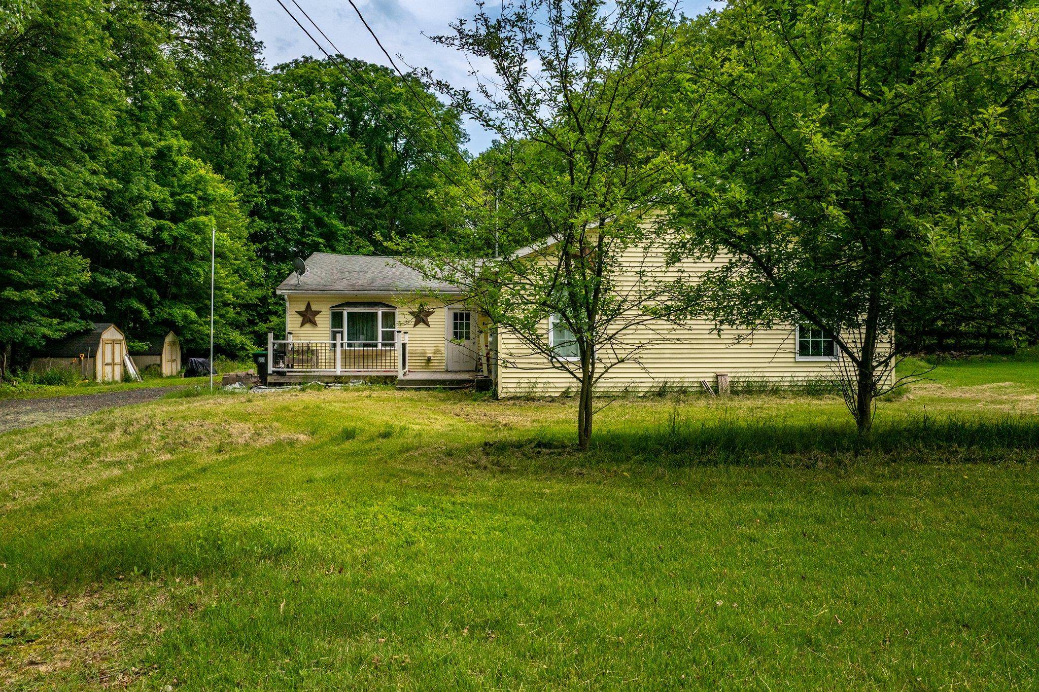 Bloomingburg, NY 12721,346 Stone School House RD