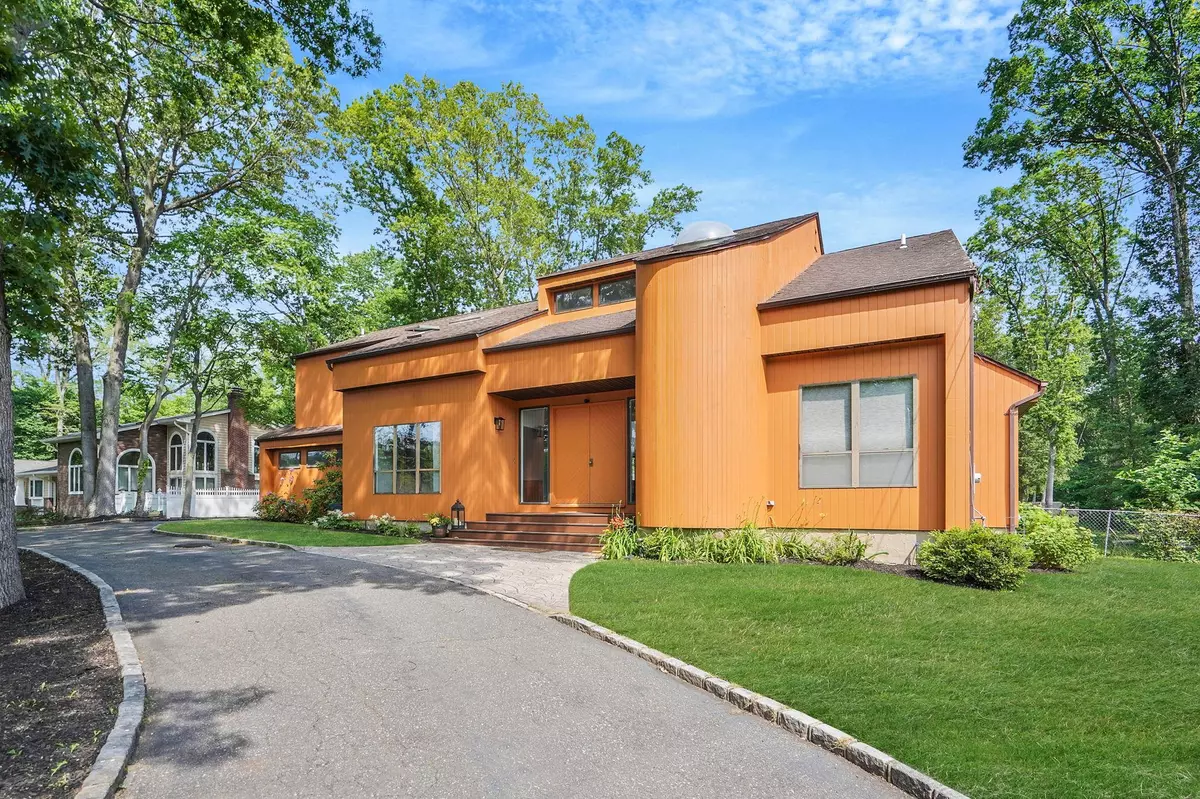 East Setauket, NY 11733,318 Sheep Pasture RD
