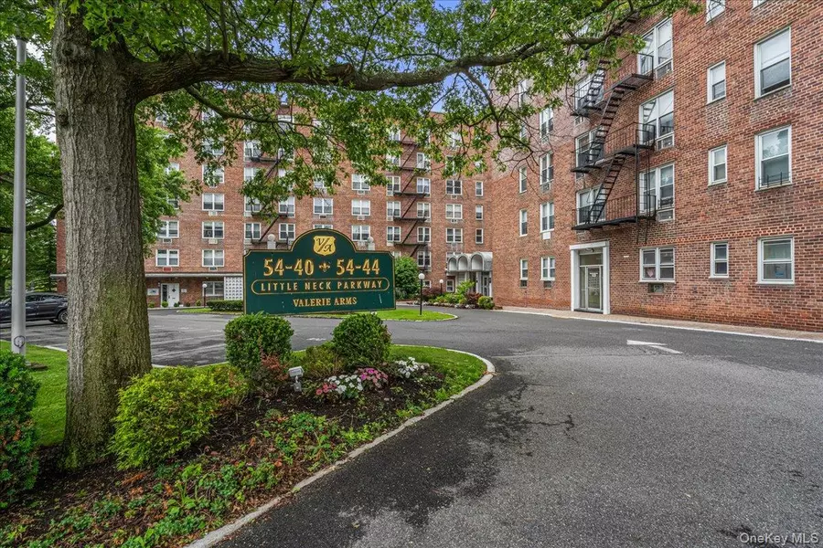 54-44 Little Neck Pkwy #5G, Little Neck, NY 11362