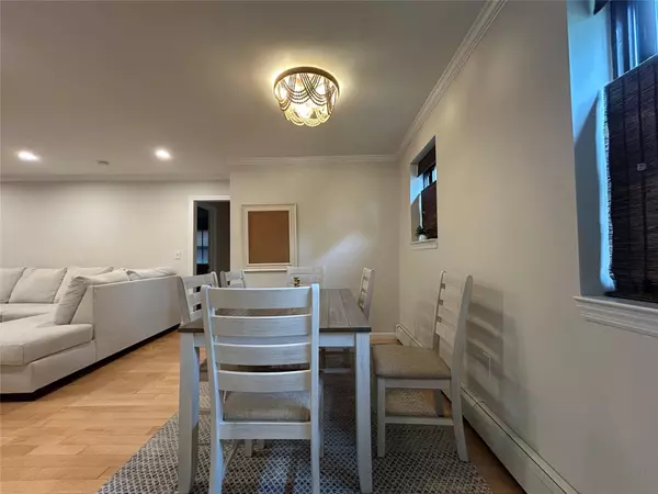 Great Neck, NY 11021,18 Terrace CIR #9C & 11C