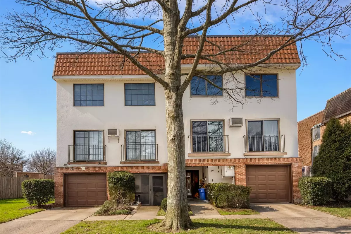 College Point, NY 11356,509 Julius RD