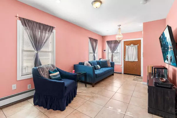 Far Rockaway, NY 11691,310 Beach 39th ST