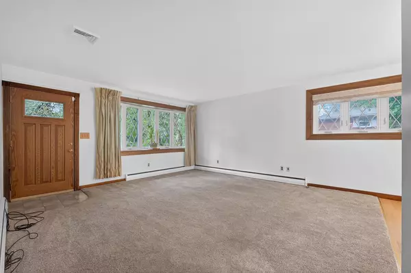 Newburgh, NY 12550,7 Archery RD