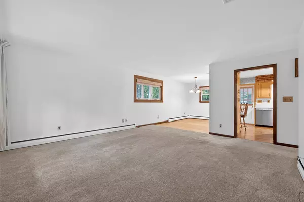 Newburgh, NY 12550,7 Archery RD