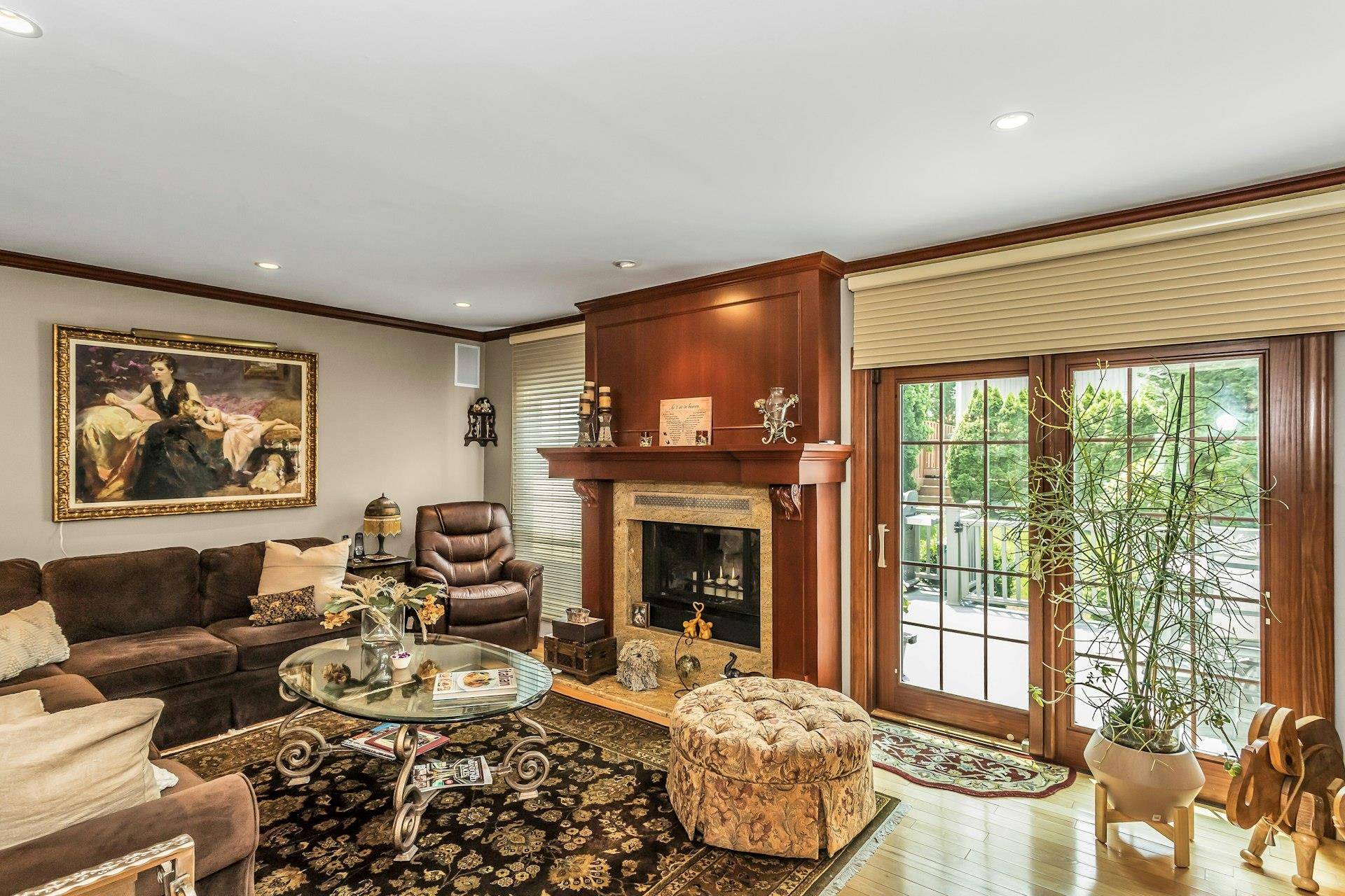 Syosset, NY 11791,147 The Knoll