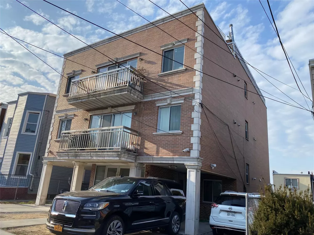 Corona, NY 11368,108-31 50th Ave #1