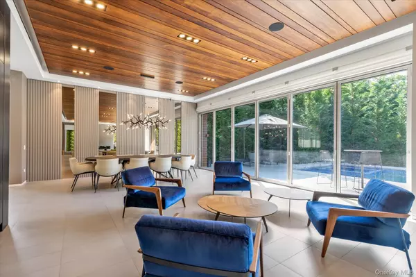 Hewlett, NY 11557,1555 Stevenson RD