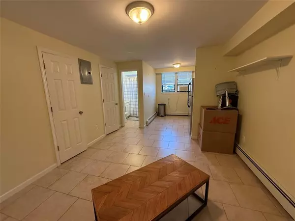 Long Beach, NY 11561,65 W Broadway #4G