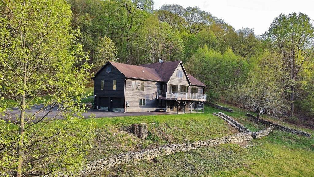 Beacon, NY 12508,36 Blue Grass LN