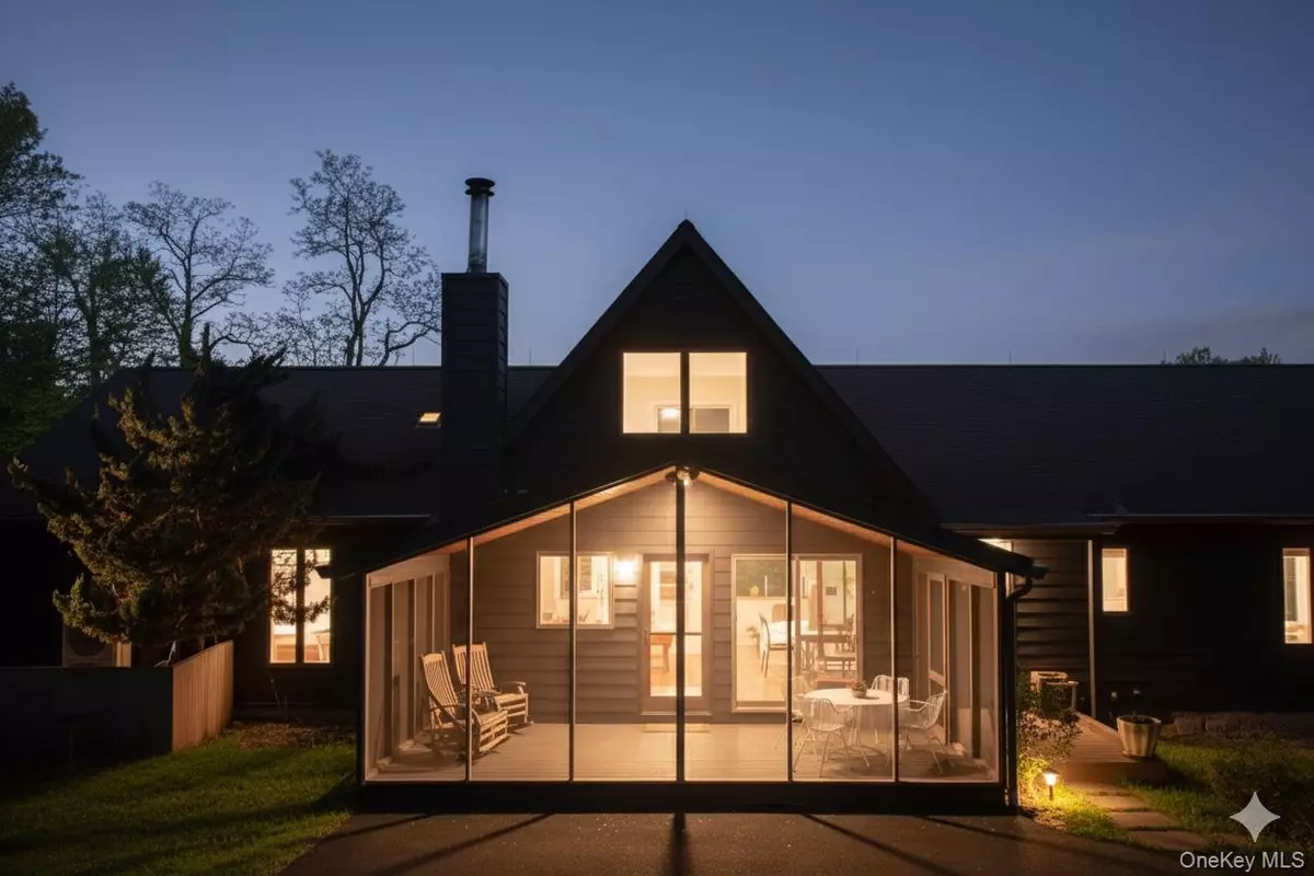 Beacon, NY 12508,36 Blue Grass LN