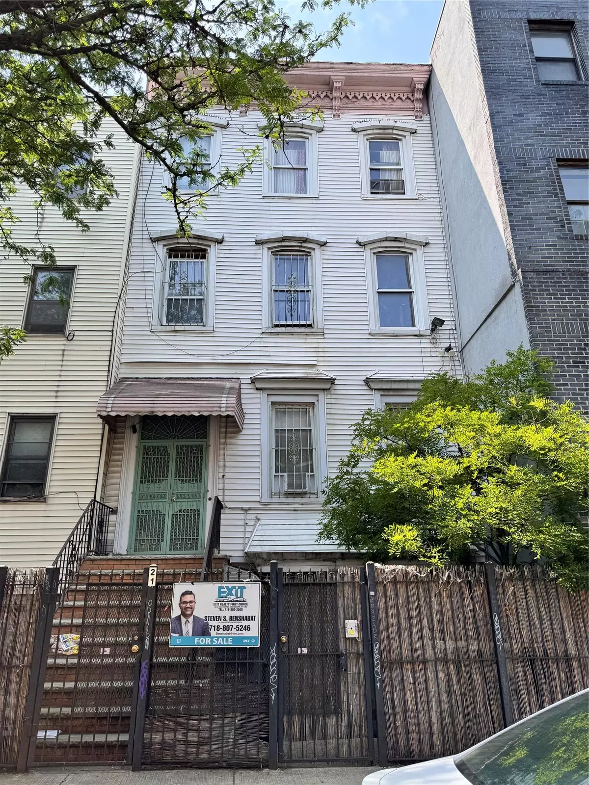 Brooklyn, NY 11206,21 Jefferson ST