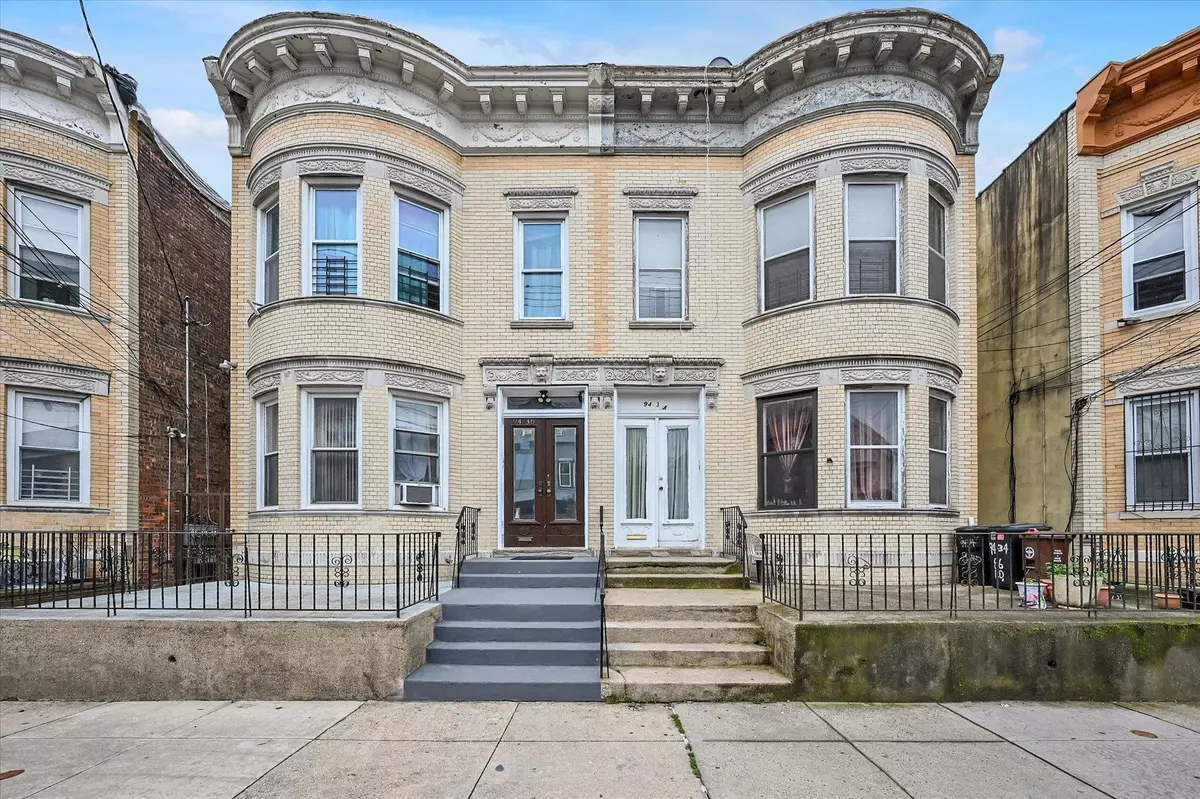 Woodhaven, NY 11421,9436 86th RD