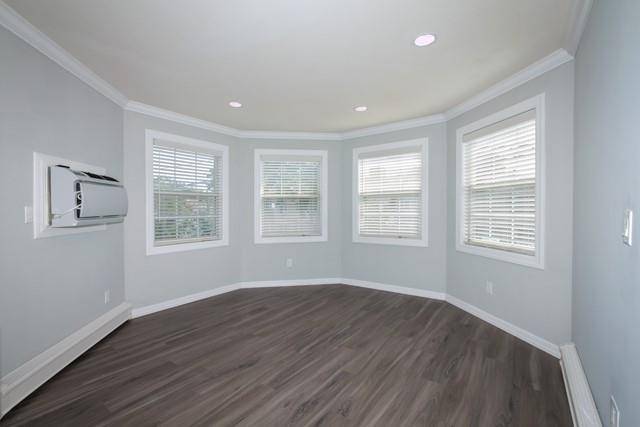 Bay Shore, NY 11706,55 Fifth AVE #1