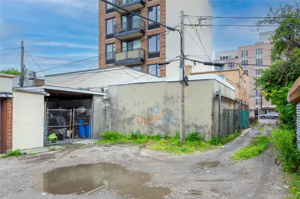 Astoria, NY 11103,3014 21st ST