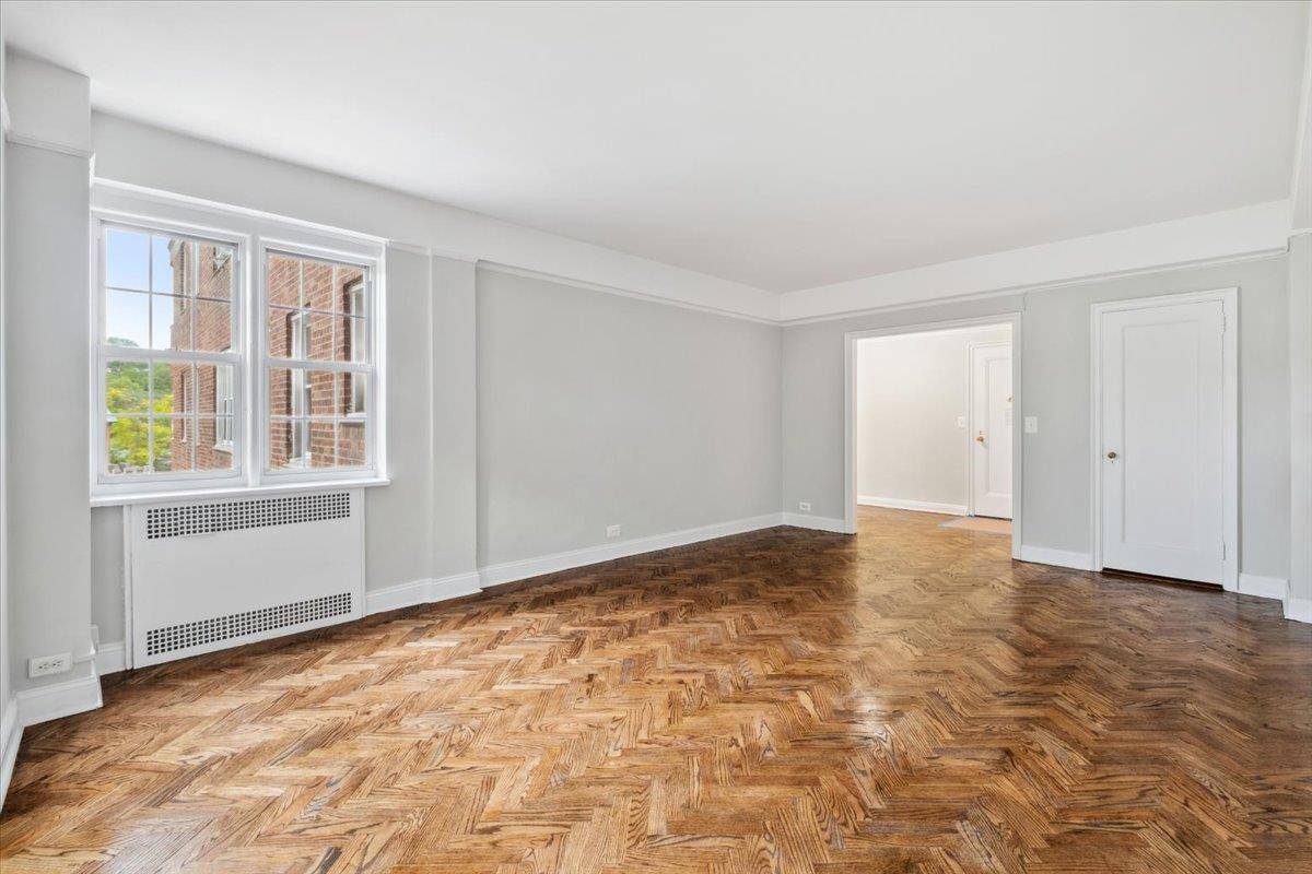 Scarsdale, NY 10583,45 Popham RD #3J
