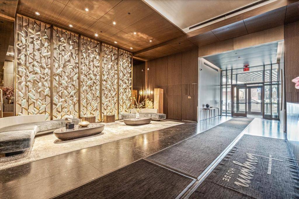 Flushing, NY 11354,133-36 37th Ave #11H