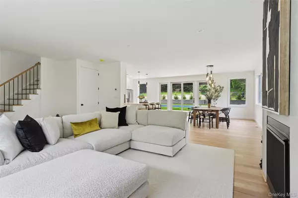 Hampton Bays, NY 11946,57 Newtown RD