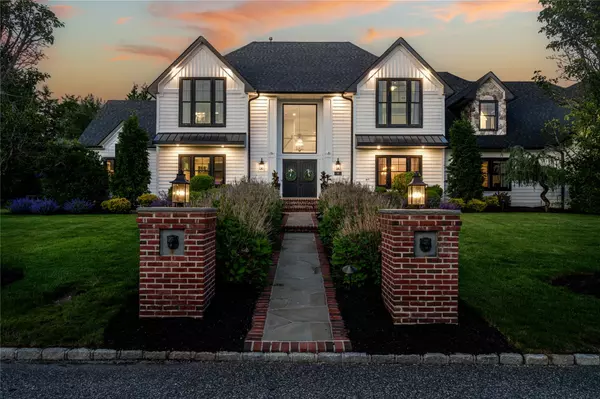 East Moriches, NY 11940,35 Sycamore DR