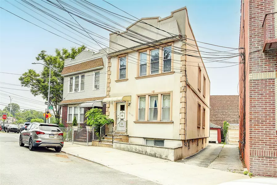 56-20 68th ST, Maspeth, NY 11378