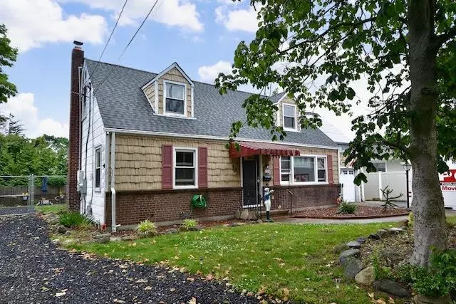 70 Islip AVE, Islip, NY 11751