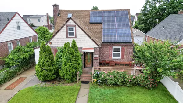 1078 Hancock AVE, Franklin Square, NY 11010