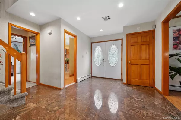 Suffern, NY 10901,1 Blue Sky DR