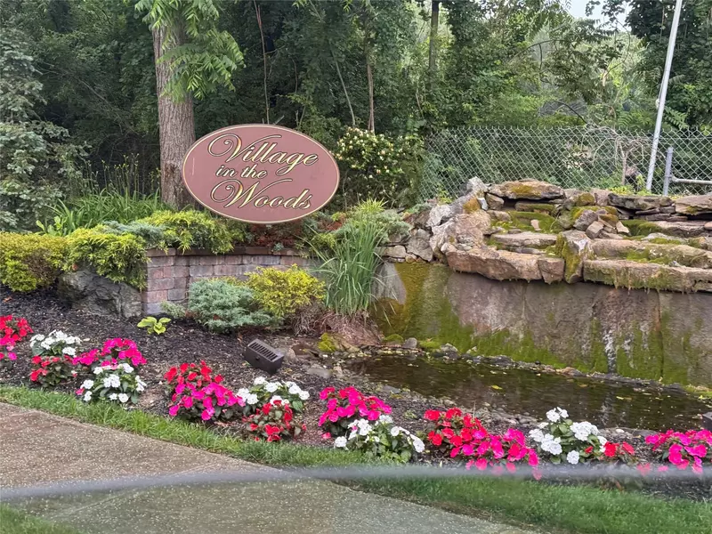 10 palm CT, Selden, NY 11784