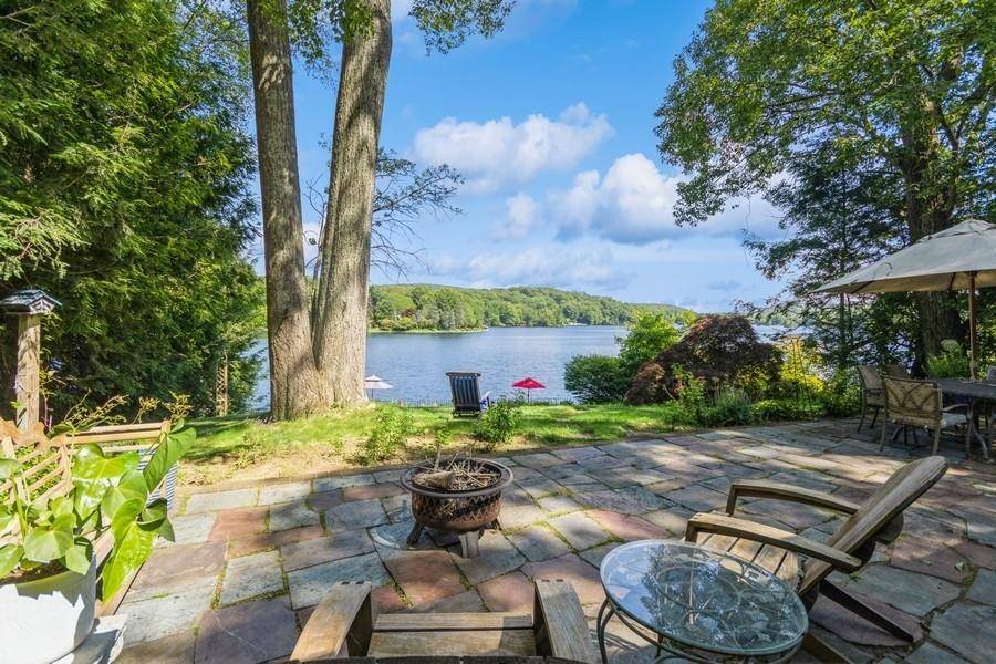 224 Lake Shore RD, Putnam Valley, NY 10579