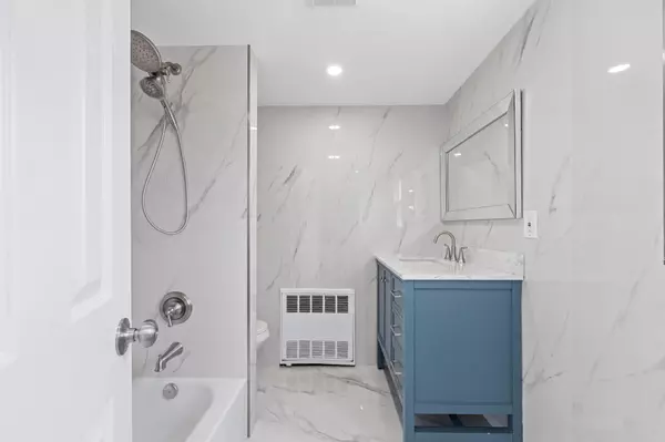 Roosevelt, NY 11575,63 W Centennial AVE