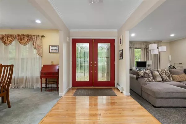 East Setauket, NY 11733,1 Ledgewood CIR