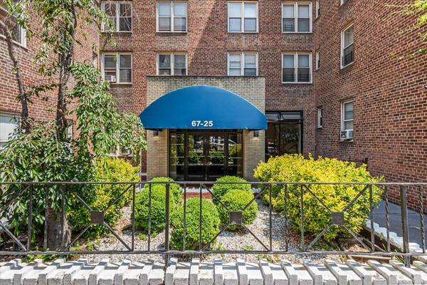 67-25 Dartmouth ST #3M, Forest Hills, NY 11375