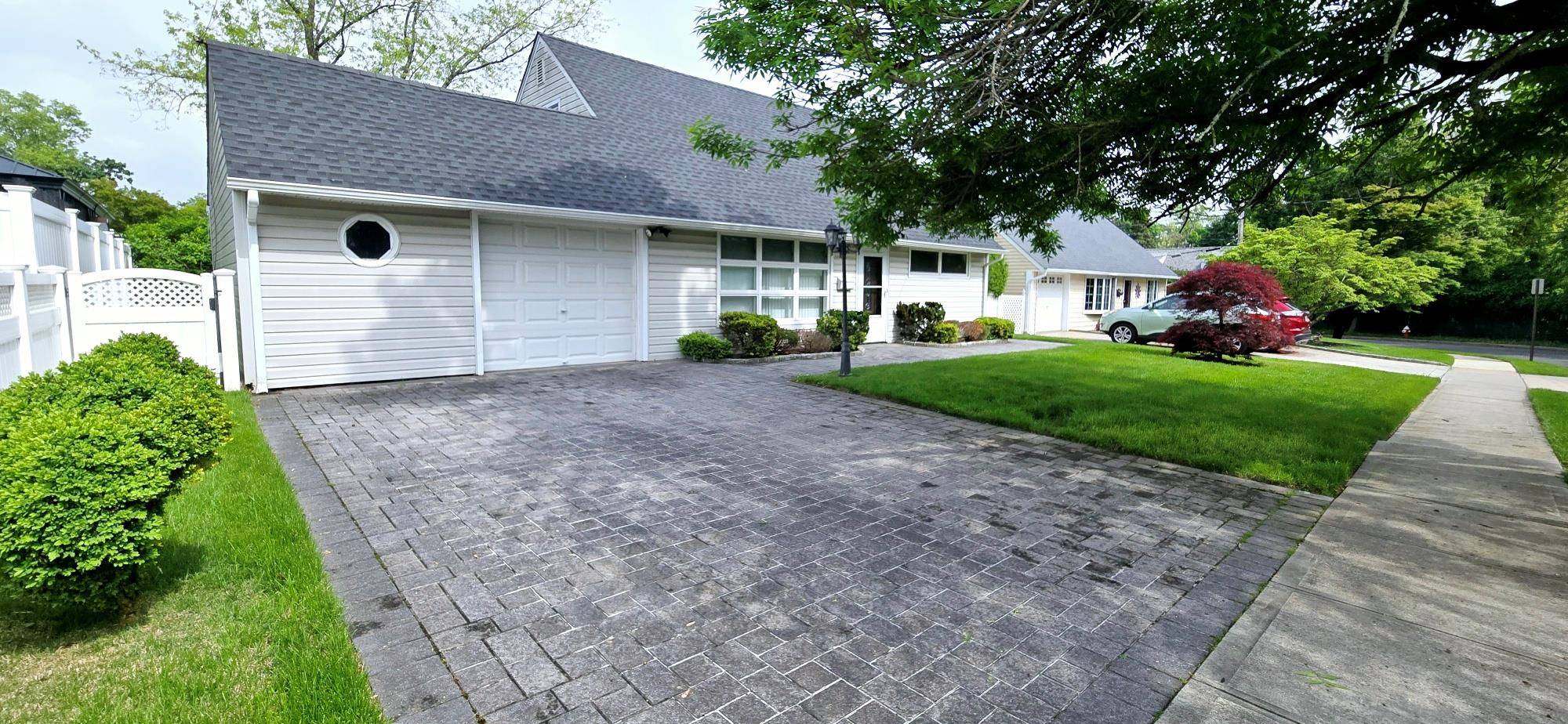 Syosset, NY 11791,6 Arizona AVE