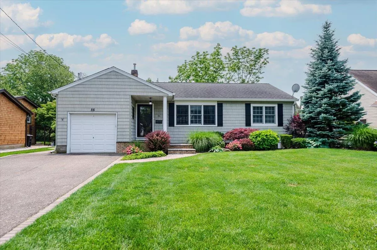 Babylon, NY 11702,56 Lakeland AVE