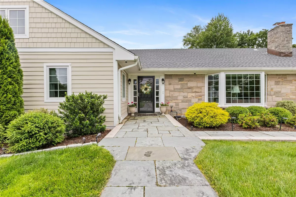 Scarsdale, NY 10583,56 Morris LN